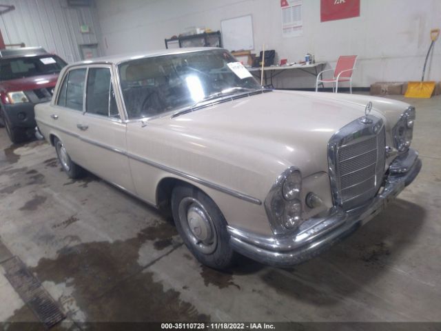 Global Auto Auctions: 1967 MERCEDES-BENZ 250