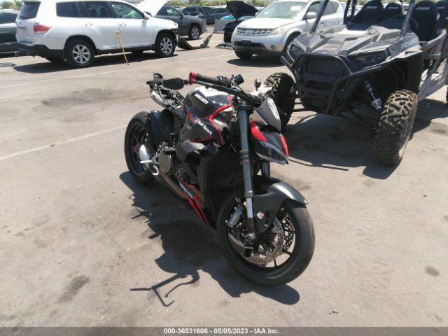 Global Auto Auctions: 2022 DUCATI STREETFIGHTER