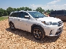 5TDDZRFH0JS****** Salvamento y Destrozados 2018 Toyota Highlander en Springfield