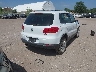 WVGSV7AX2HW****** Salvamento y Destrozados 2017 Volkswagen Tiguan en Estado de Iowa