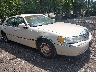 1LNFM83W5WY****** Salvamento y Destrozados 1998 Lincoln Town Car en Suffolk