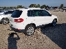 WVGBV7AX8BW****** Salvamento y Destrozados 2011 Volkswagen Tiguan en Estado de Illinois